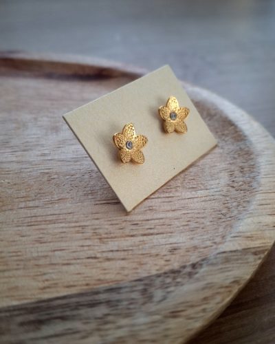Puces d’oreilles fleur dorée strass 🌸 AYLIN