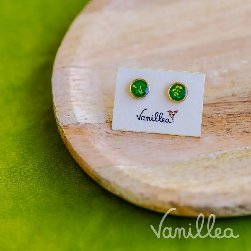 Boucles d'oreilles puces vertes en acier inoxydable