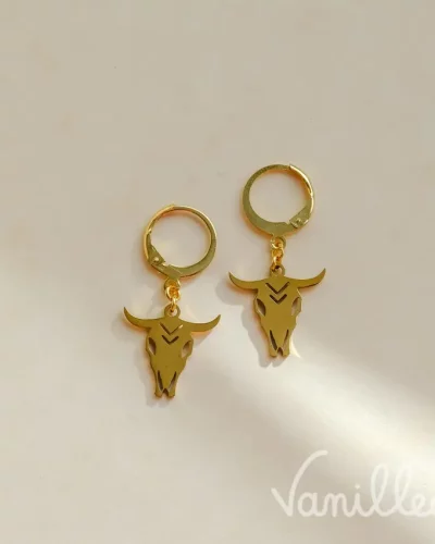 Boucles dormeuses tête de taureau dorées 🐂