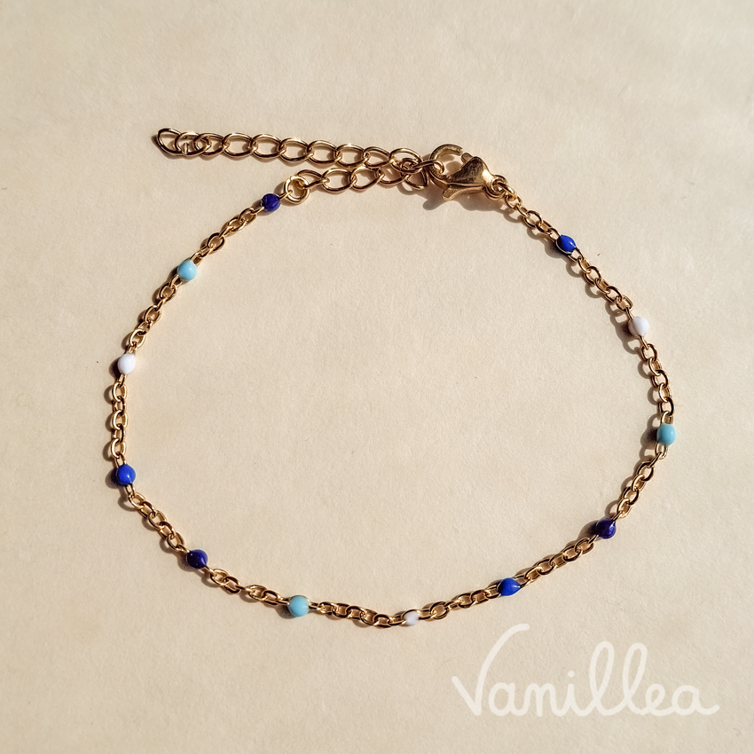 bracelet chaîne perles bleues acier inoxydable doré vue complète