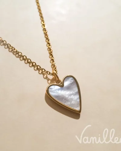 Collier pendentif cœur nacre