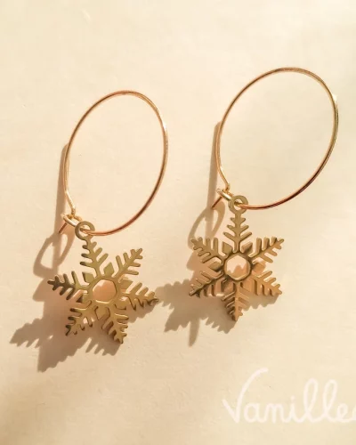 Boucles d’oreilles flocon de neige dorées ❄️