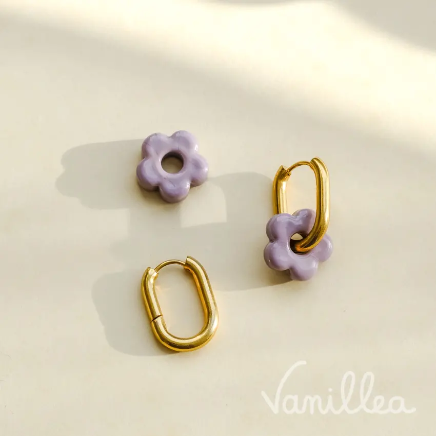 Créoles dorées avec fleur en verre violette FIORELLA