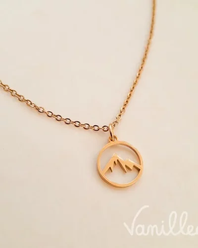 🏔️ Collier échappée montagne minimaliste doré
