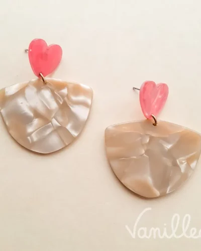 💗 ROSALIE – Boucles cœur rose & acétate beige