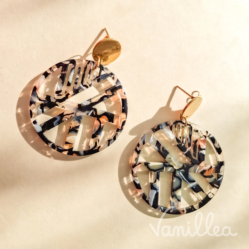 Boucles d'oreilles rondes marbrées – Détail