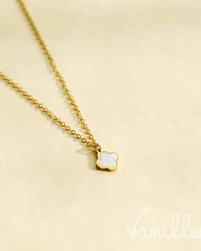 🤍 Collier petite croix en nacre – CRUZ