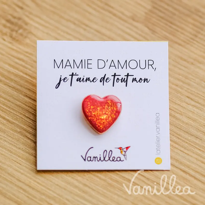 Pin's Mamie d'amour, je t'aime de tout mon coeur rouge