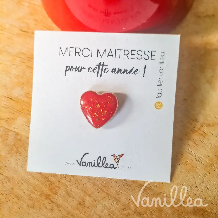 Bijou coeur rouge pailleté maîtresse sur carte merci Vanillea