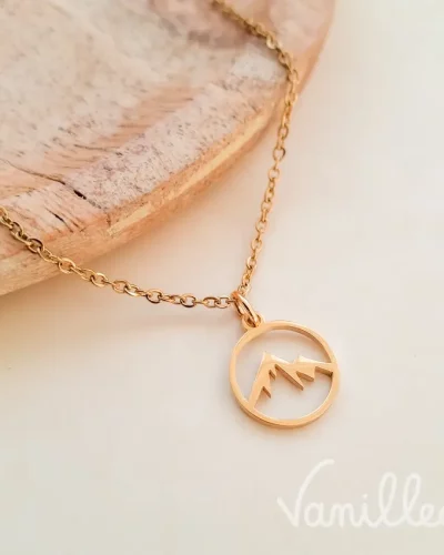 🏔️ Collier échappée montagne minimaliste doré