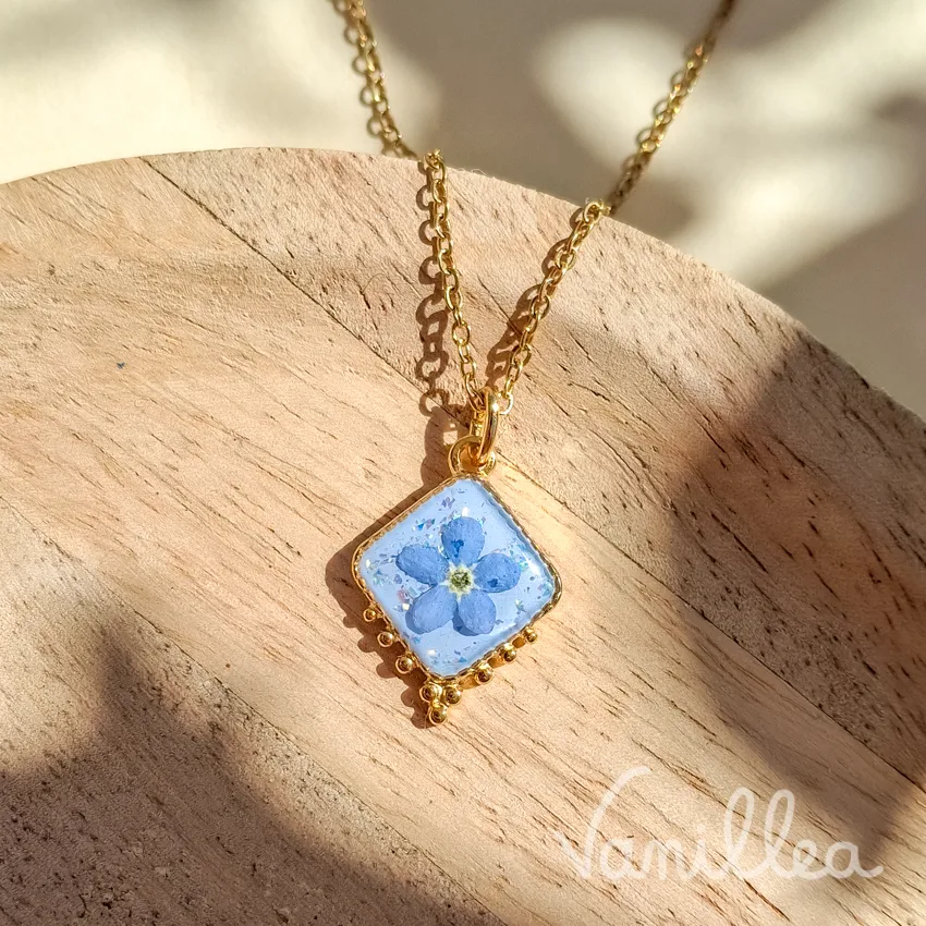 Bijoux en véritables fleurs naturelles Vanillea