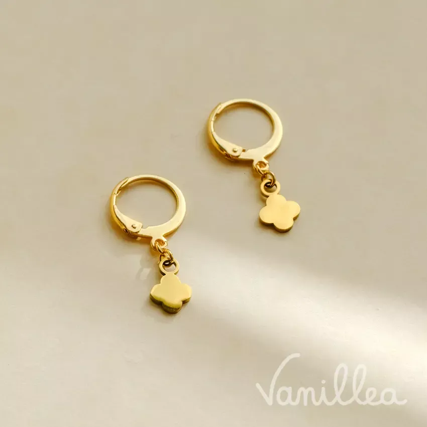 Boucles mini trèfles croix tendances
