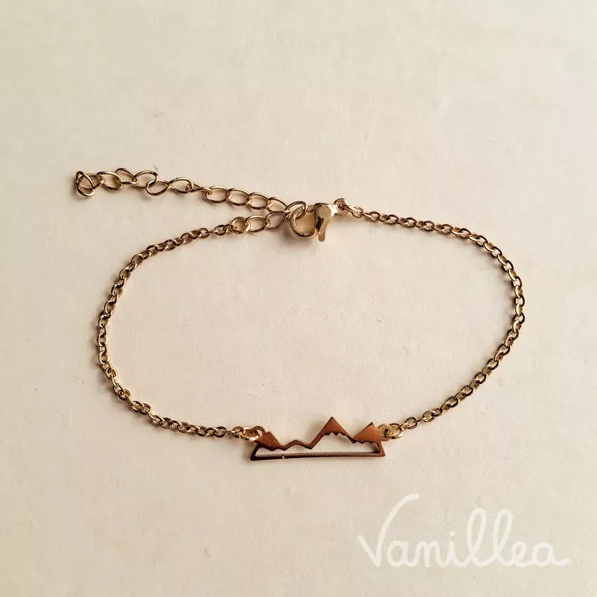 Bracelet montagne minimaliste doré ajustable