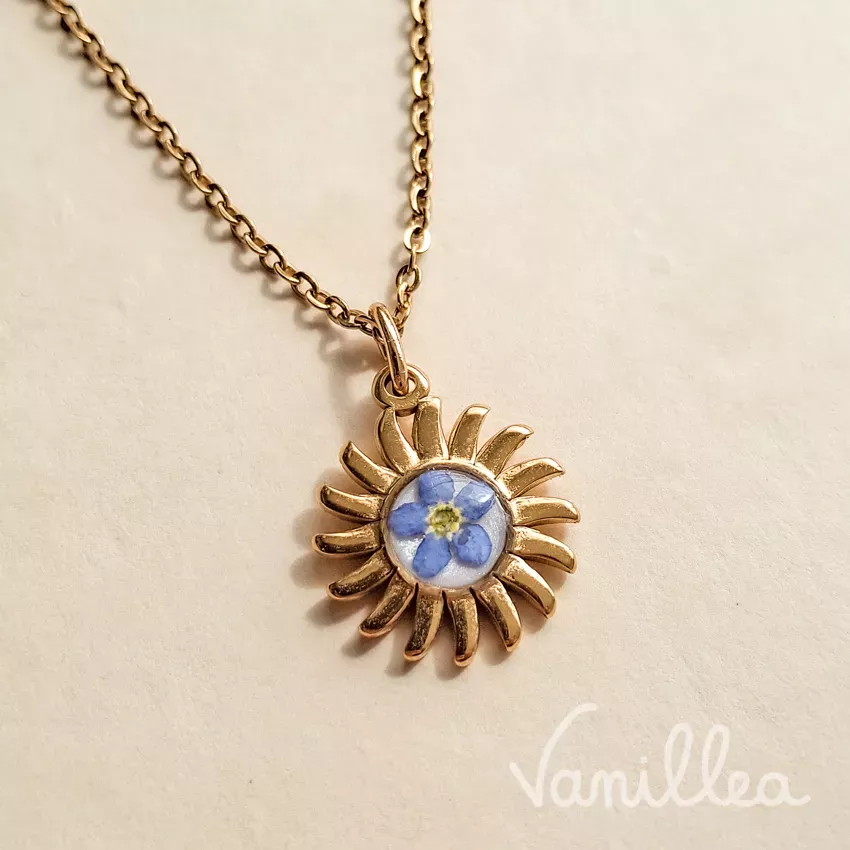 Collier myosotis fleur naturelle doré