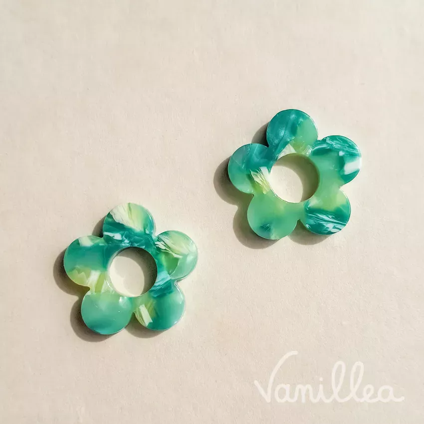 pampille fleur résine vert blanc marbrée 20 mm face