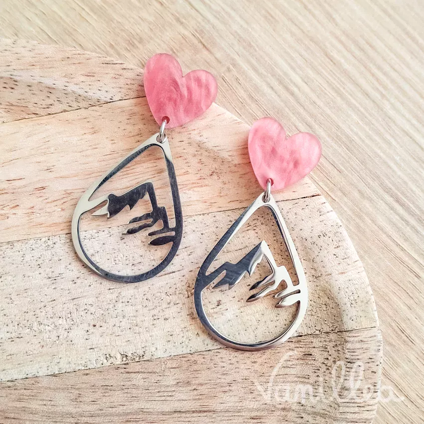 boucles d’oreilles montagne cœur rose